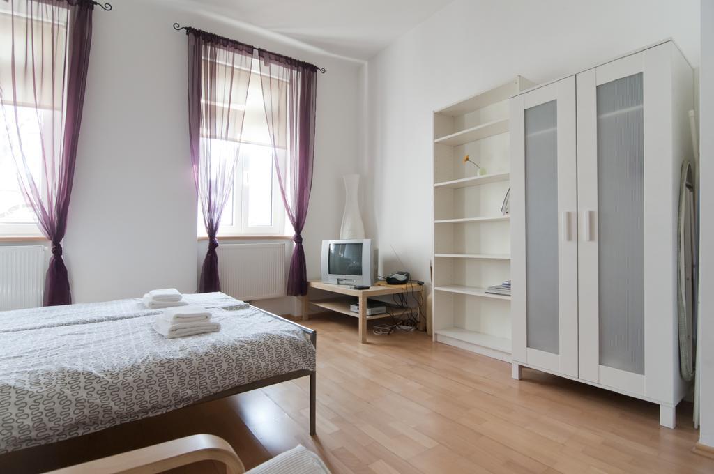 Premium Apartments Klimschgasse Viena Quarto foto