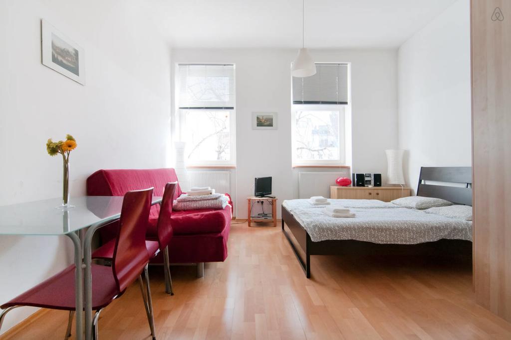 Premium Apartments Klimschgasse Viena Quarto foto